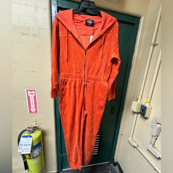 NWT UGG Delores jumpsuit Orange size Large - Picture 8 of 16
